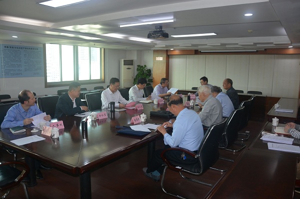 省人社厅召开离退休干部工作领导小组会议